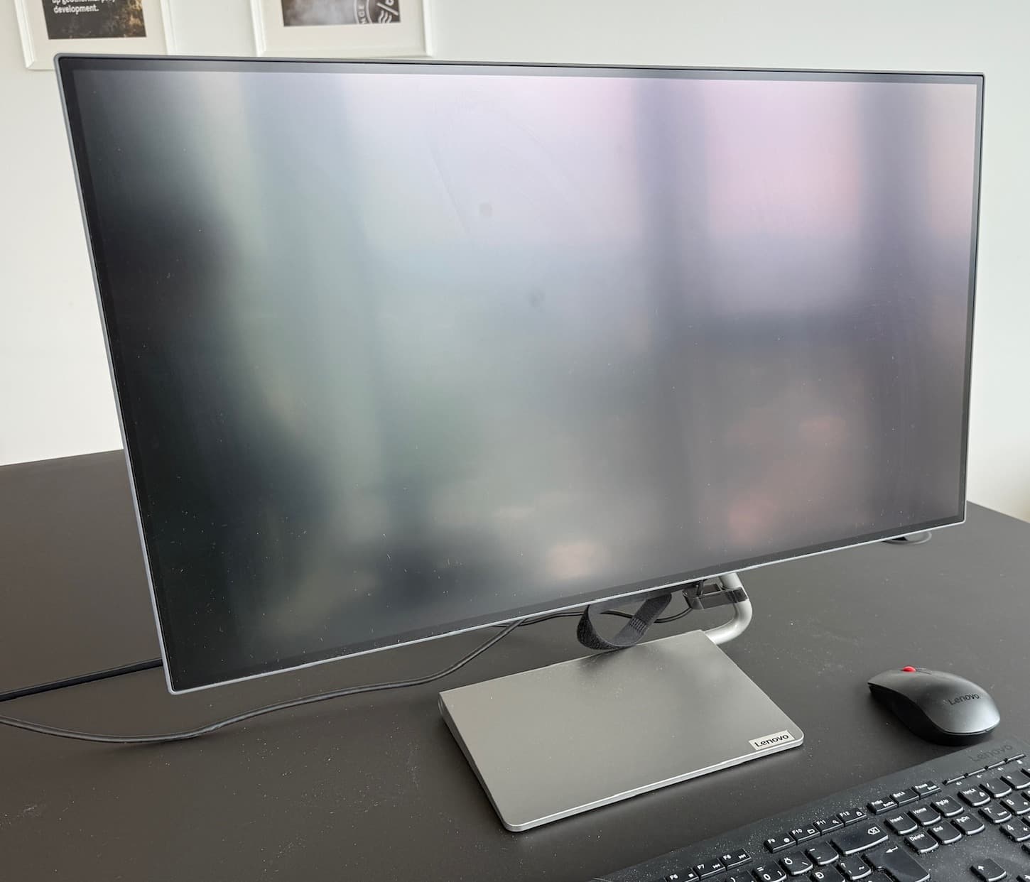 Lenovo dokkuskjár