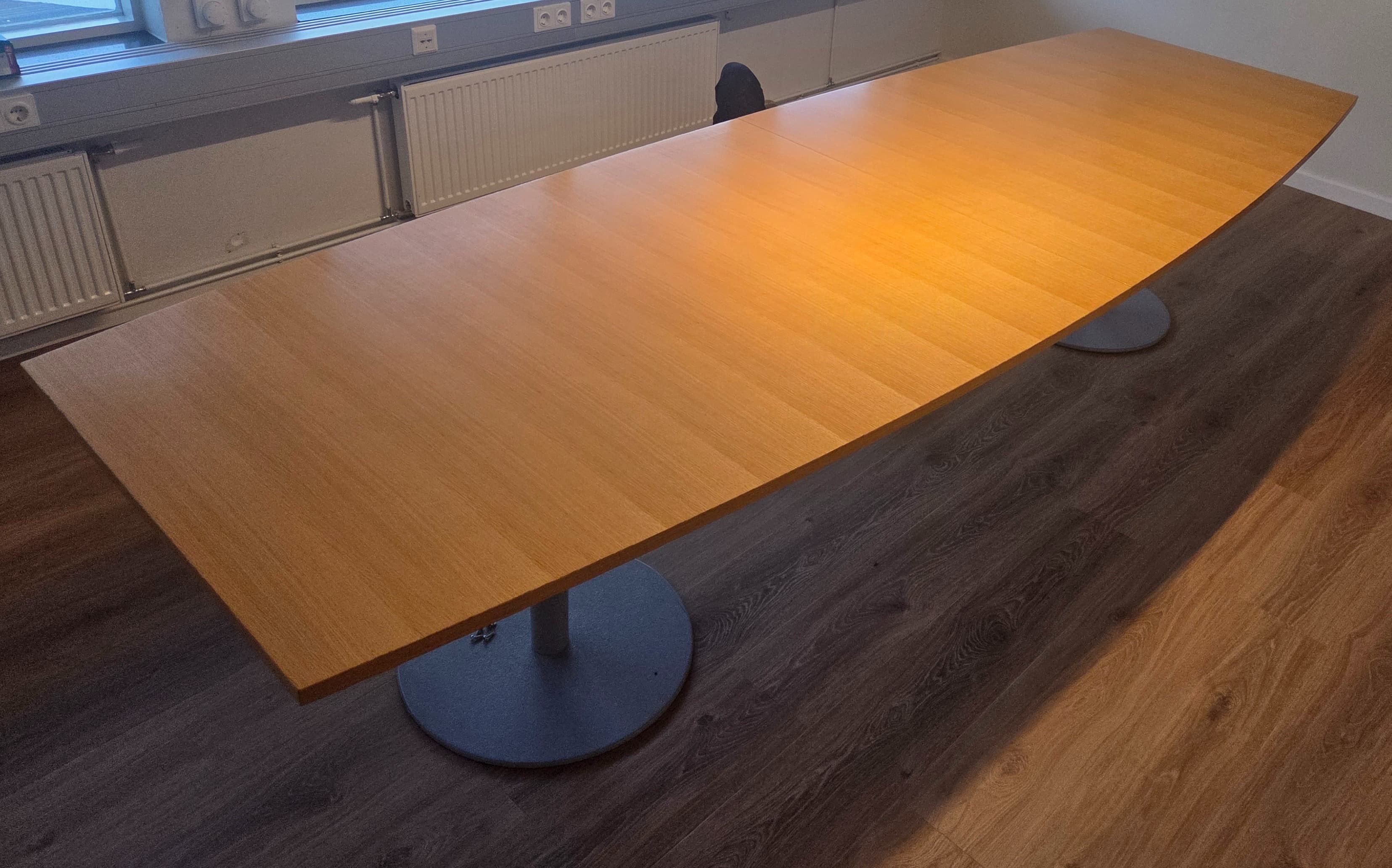 Á. Guðmundsson fundarborð