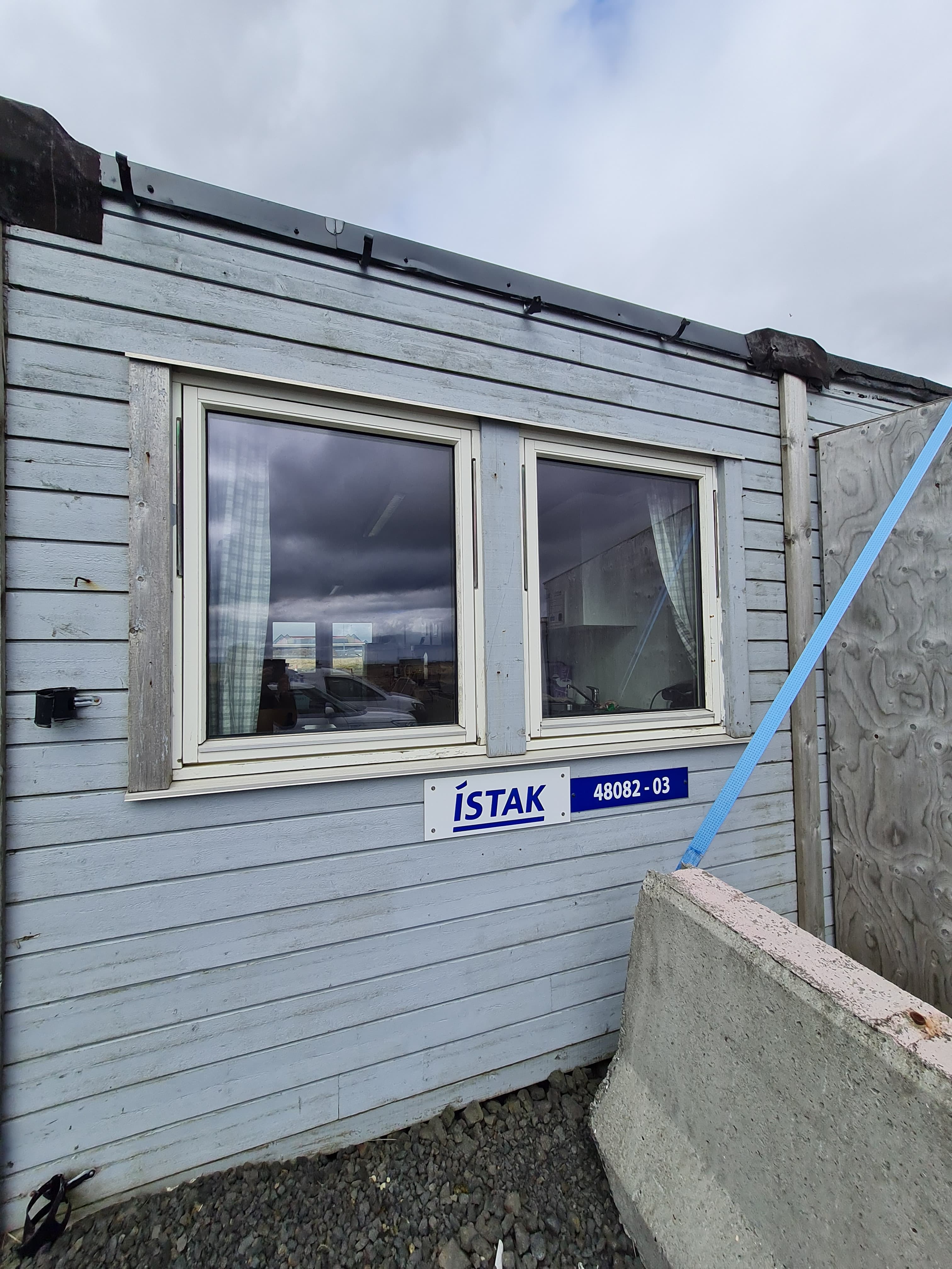 SELT / SOLD Smáhýsi Airport Nr. 03 - 27 fm. Opið rými.