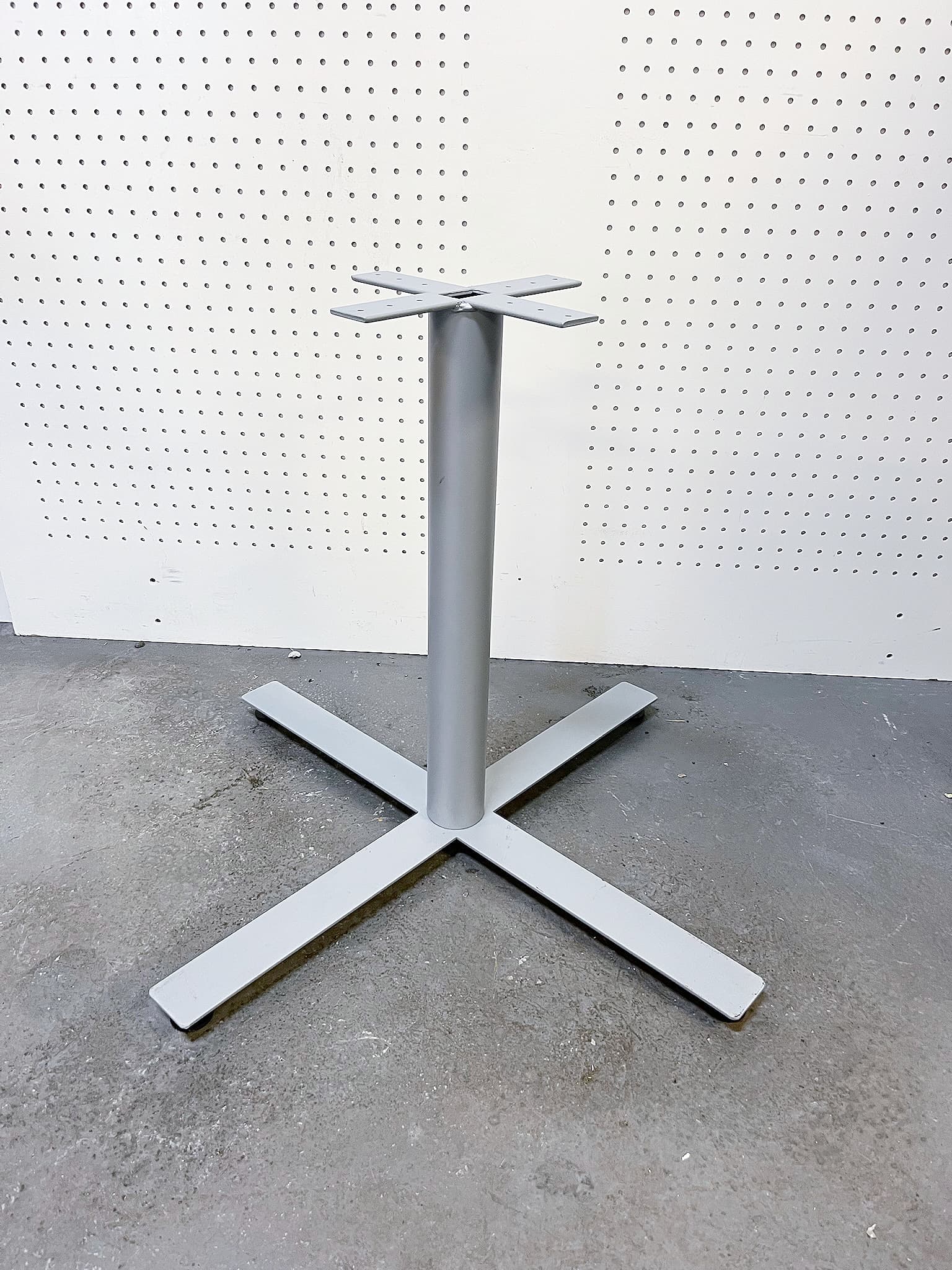 Borðfótur H70 sm